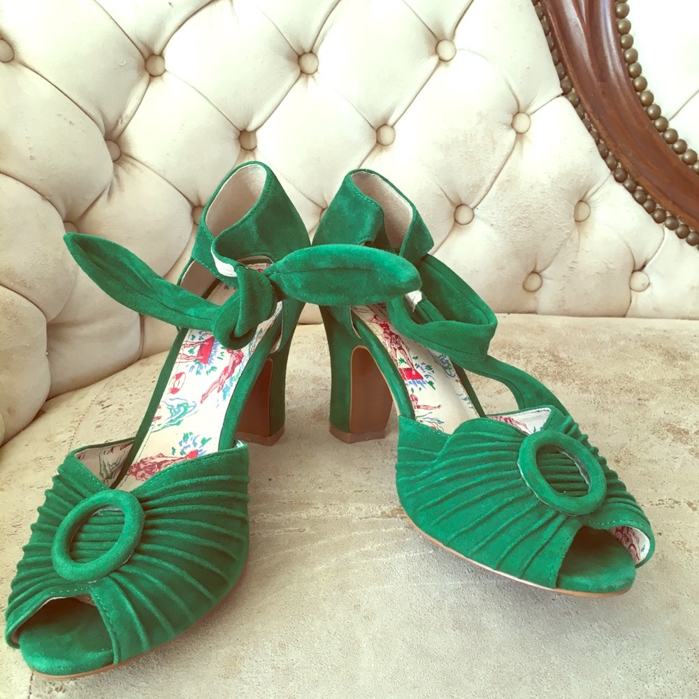 The Pantone Emeralds.